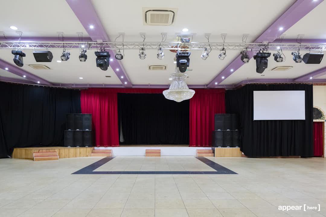 Stoke Newington Road Event Space, Dalston - stage