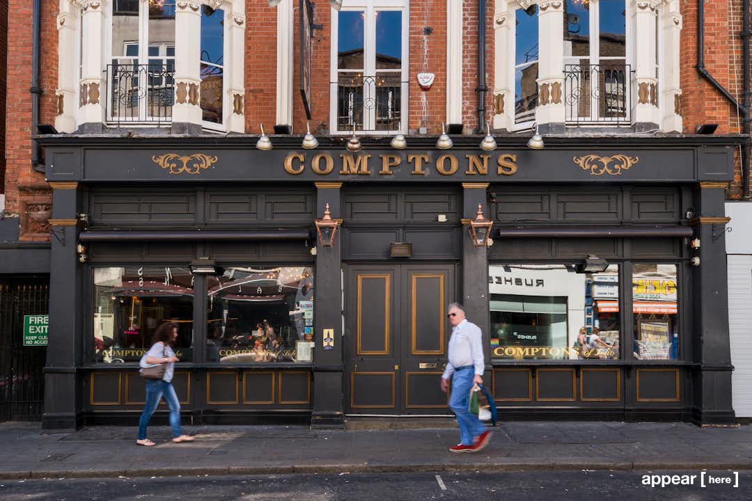 Comptons bar in Soho - exterior