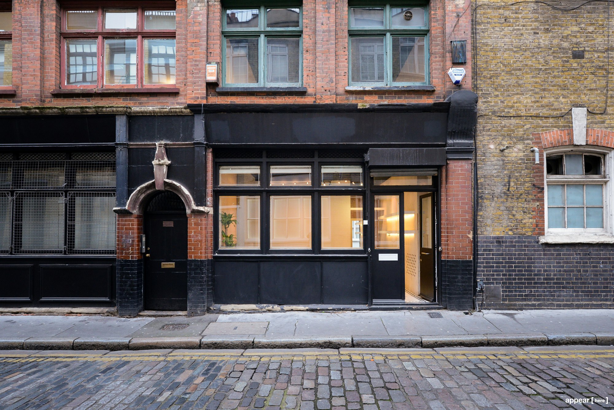 20 Coronet Street - Exterior Street View