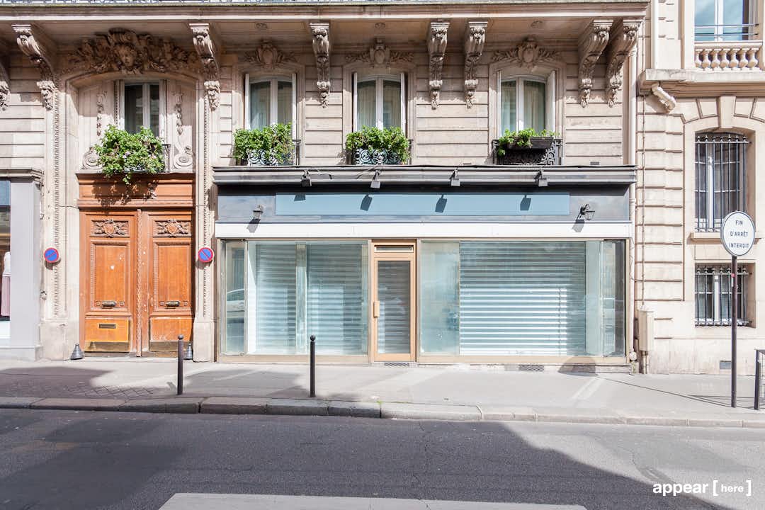 12 Rue de Clichy, exterior