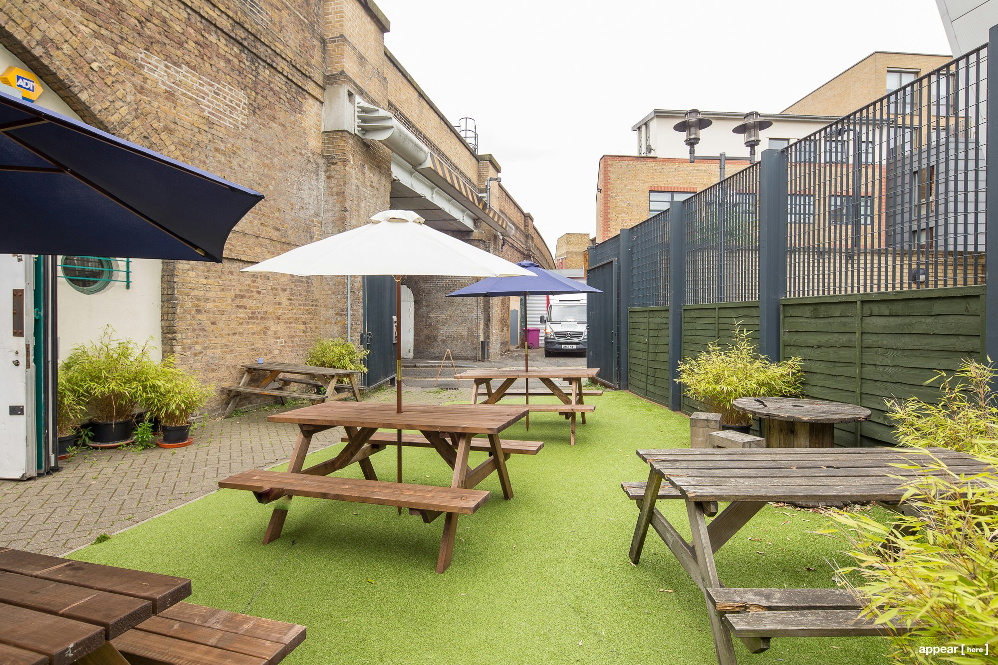 Outdoor Space - Hex Cycling