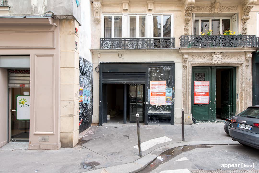 Left Side 46 rue saint andré des arts