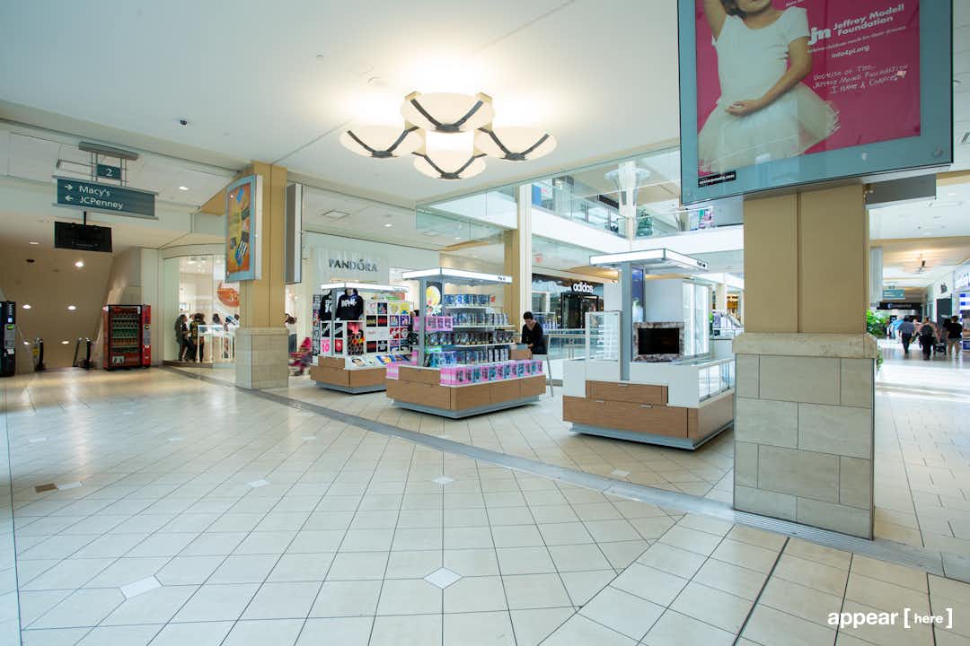 Rent A Space Queens Center Mall Kiosk Location Pop Up Shops