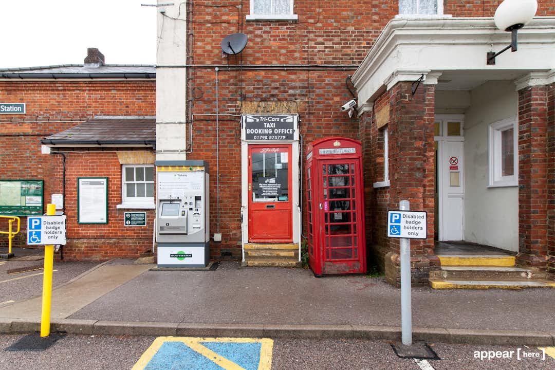 Pulborough Station – Little Red Door Shop