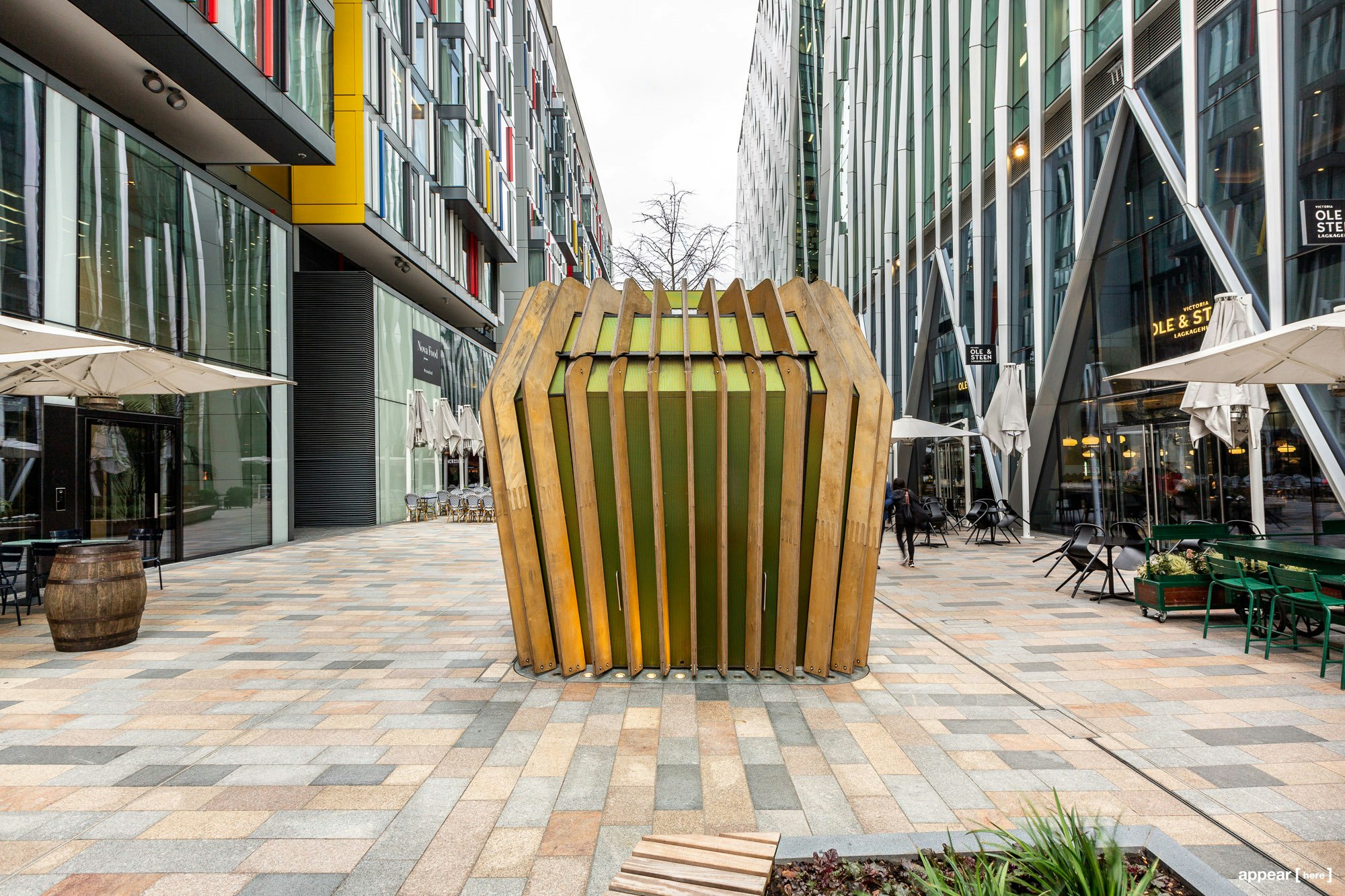 Victoria Street - The Wooden Kiosk