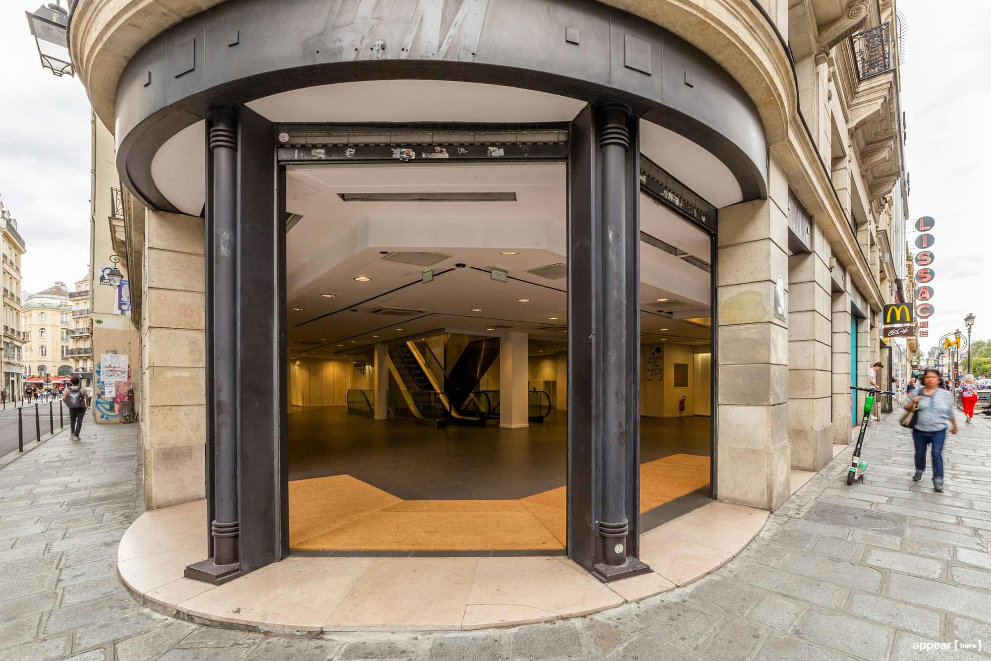 Grande boutique des Halles - RDC et 1er étage