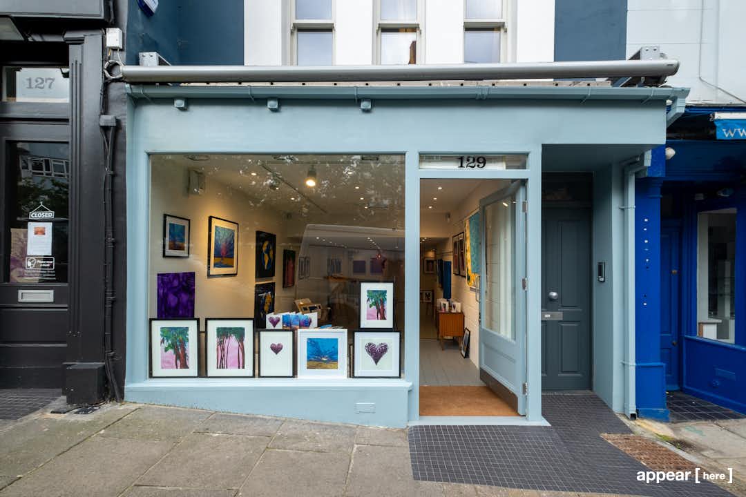 Portobello Road, Notting Hill - The Little Blue Shop 