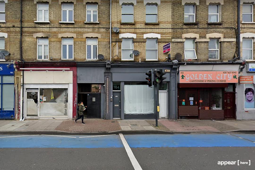 Battersea Park Road - The Barber Shop
