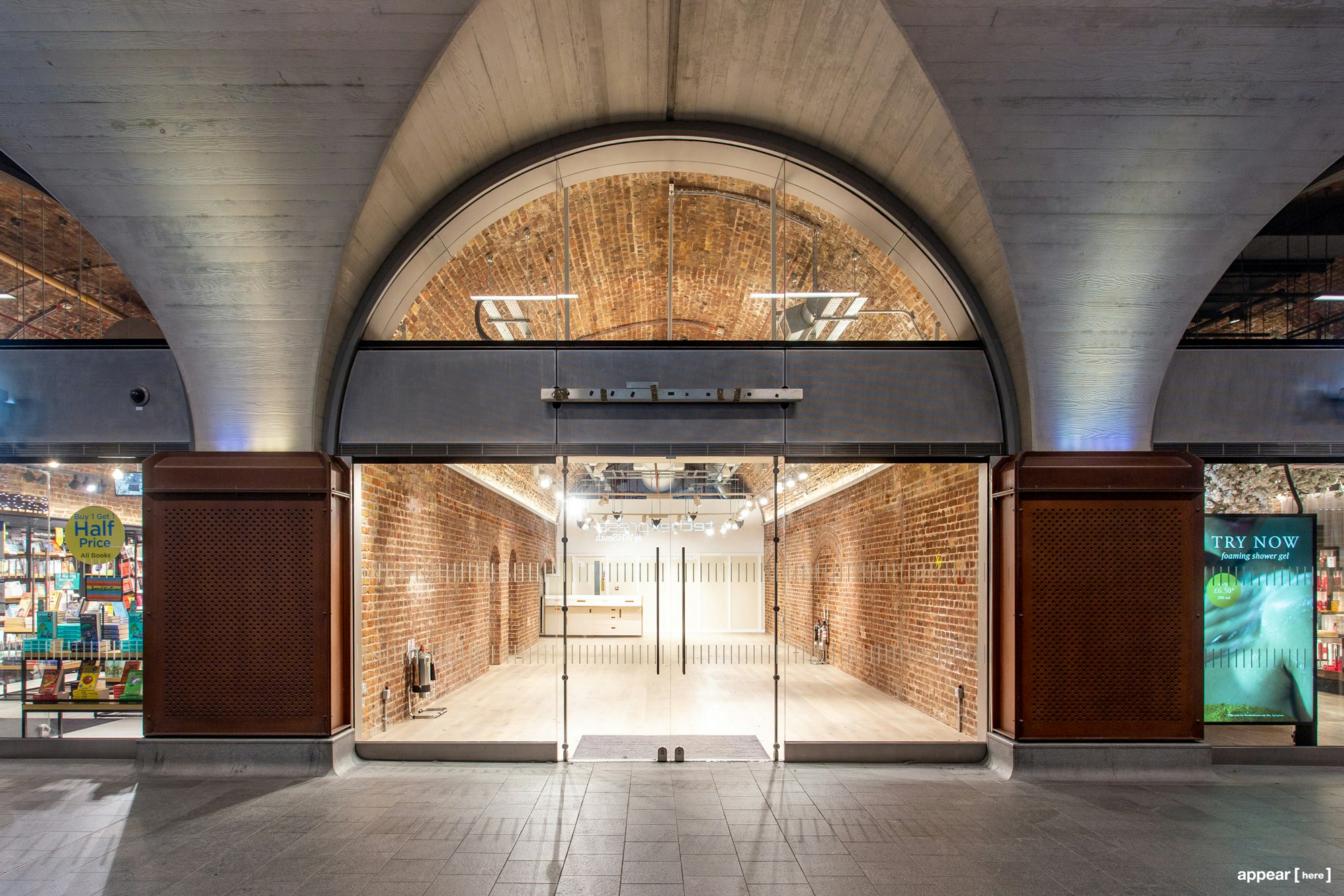 London Bridge Station - Red Brick Retail Arch