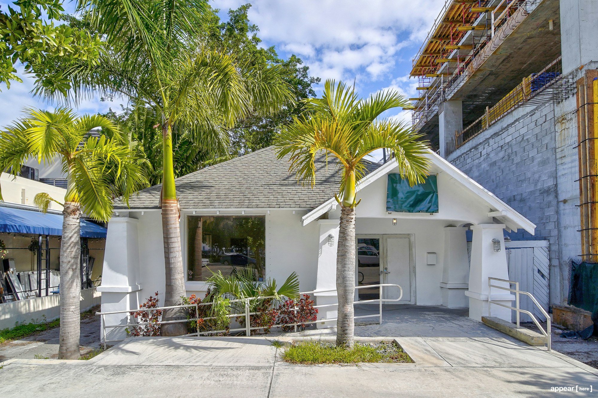 Rent Purdy Avenue, Miami Beach The Retail Cabana Appear Here