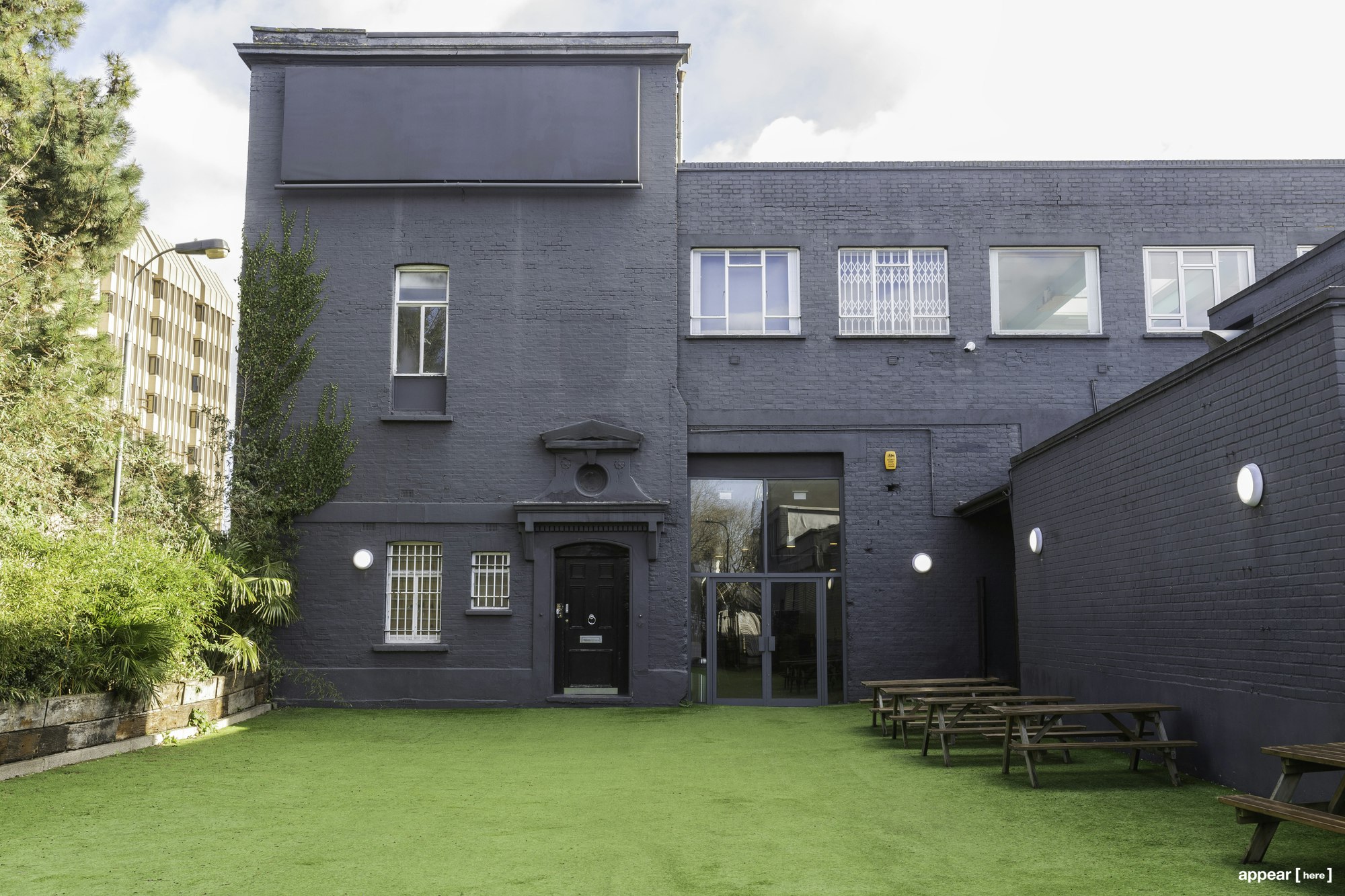 Beaumont Avenue, West Kensington – The Bare Brick Place